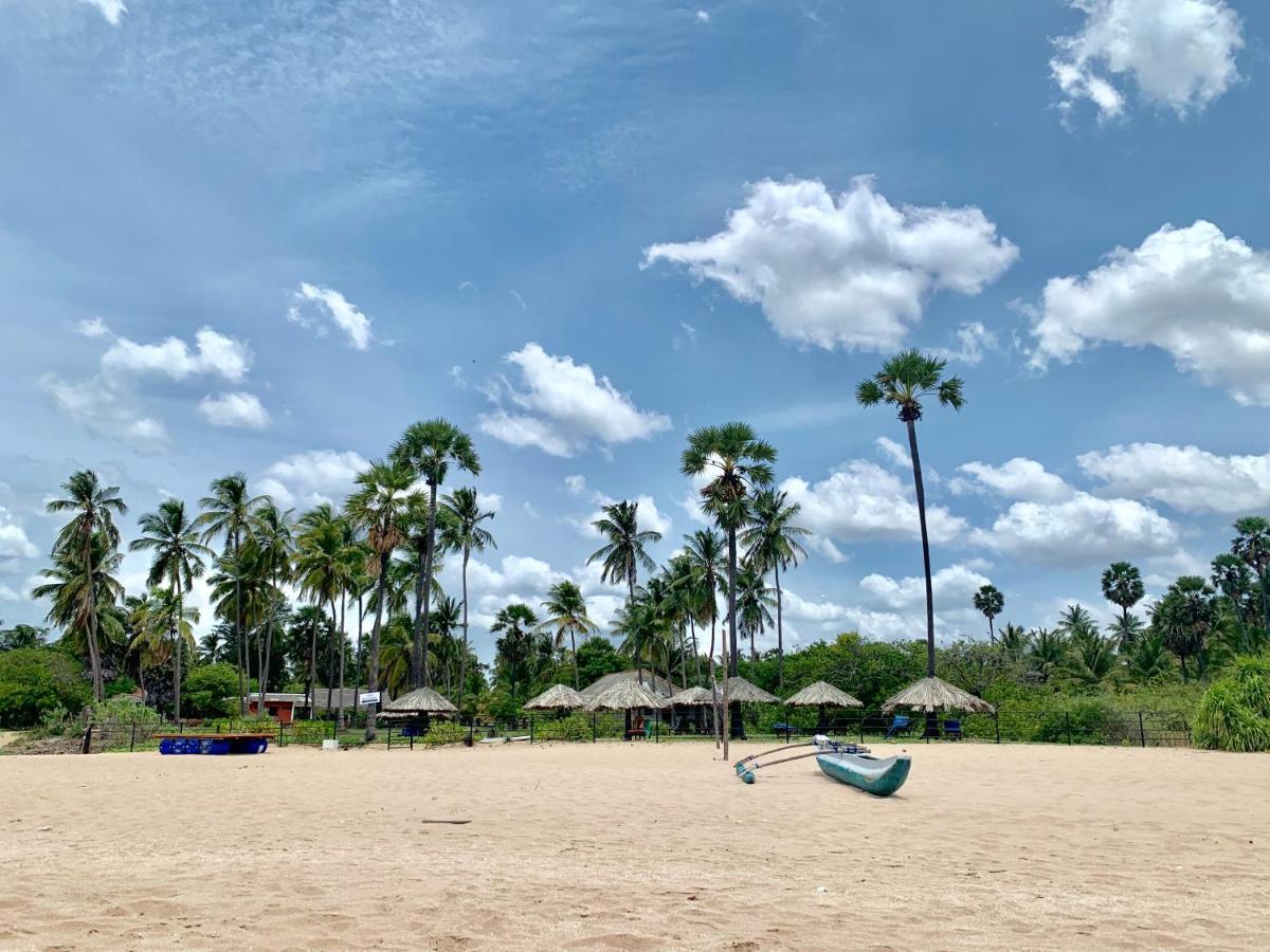 108 Palms Beach Resort ตรินโคมาลี ภายนอก รูปภาพ