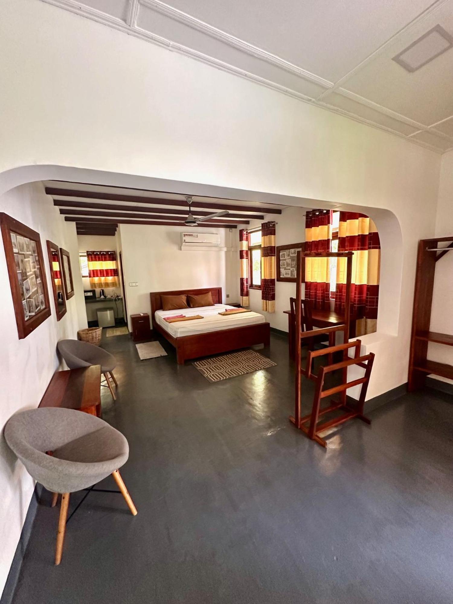 108 Palms Beach Resort ตรินโคมาลี ภายนอก รูปภาพ